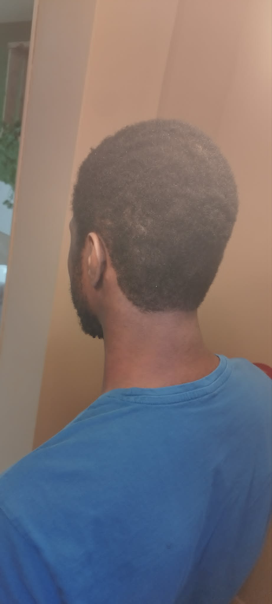 Coupe homme réalisée par Benny D'Coiff